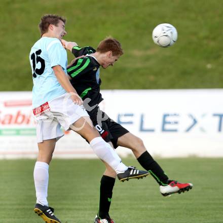 Fussball Kaerntner Liga. FC St. Veit gege Rapid Lienz. Ernst Komarek, (St. Veit), Thomas Pertl  (Lienz). St. Veit, 26.5.2012.
Foto: Kuess
---
pressefotos, pressefotografie, kuess, qs, qspictures, sport, bild, bilder, bilddatenbank