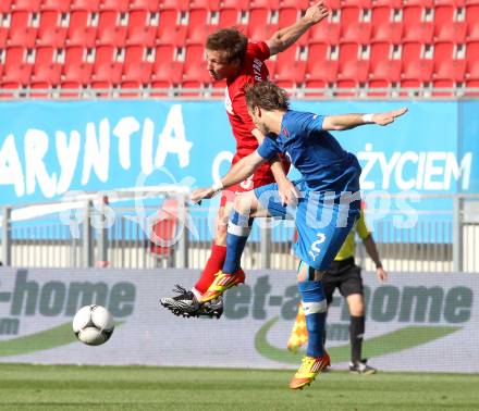 Fussball Laenderspiel. Woerthersee Stadion. Testspiel. Slowakei gegen Polen. Peter Pekarik,  (Slowakei), Maciej Rybus (Polen). Klagenfurt, 26.5.2012
Foto: Kuess

---
pressefotos, pressefotografie, kuess, qs, qspictures, sport, bild, bilder, bilddatenbank