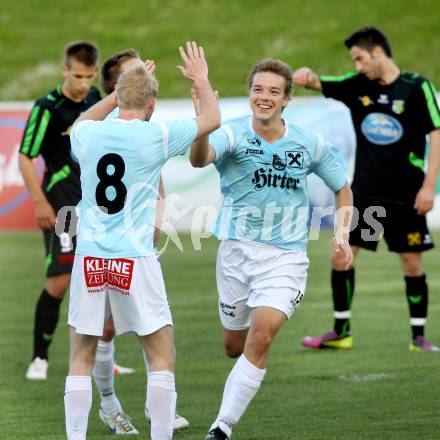 Fussball Kaerntner Liga. FC St. Veit gege Rapid Lienz. Torjubel Ernst Komarek (St. Veit). St. Veit, 26.5.2012.
Foto: Kuess
---
pressefotos, pressefotografie, kuess, qs, qspictures, sport, bild, bilder, bilddatenbank