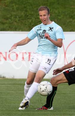Fussball Kaerntner Liga. FC St. Veit gege Rapid Lienz. Roman Adunka (St. Veit). St. Veit, 26.5.2012.
Foto: Kuess
---
pressefotos, pressefotografie, kuess, qs, qspictures, sport, bild, bilder, bilddatenbank