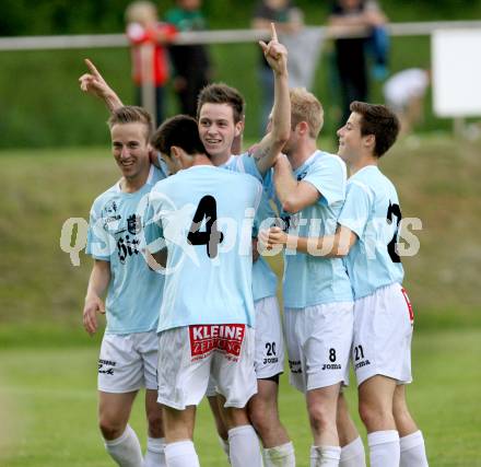 Fussball Kaerntner Liga. Drautal gegen St. Veit/Glan. Torjubel  (St.Veit). Feistritz/Drau, 1.6.2012.
Foto: Kuess
---
pressefotos, pressefotografie, kuess, qs, qspictures, sport, bild, bilder, bilddatenbank