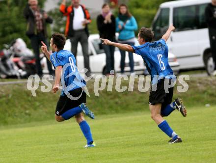 Fussball Kaerntner Liga. Drautal gegen St. Veit/Glan. Torjubel Gavran Denis, Sandriesser Rudolf (Drautal). Feistritz/Drau, 1.6.2012.
Foto: Kuess
---
pressefotos, pressefotografie, kuess, qs, qspictures, sport, bild, bilder, bilddatenbank