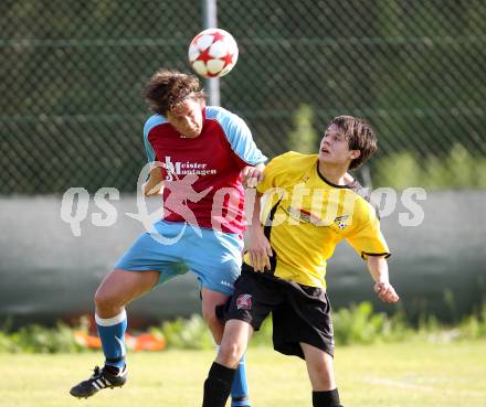 Fussball. 2. Klasse B. Koestenberg gegen Drautal. Pinter Manuel (Koestenberg), Gradnitzer Michael Johann (Drautal). Koestenberg, 3.6.2012. 
Foto: Kuess
---
pressefotos, pressefotografie, kuess, qs, qspictures, sport, bild, bilder, bilddatenbank