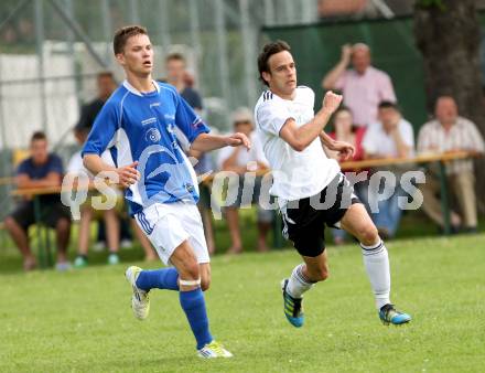 Fussball. Kaerntner Liga. Eberndorf gegen Maria Saal. Golautschnig Ernst (Eberndorf), Hartlieb Marco (Maria Saal). Eberndorf, 3.6.2012.
Foto: Kuess
---
pressefotos, pressefotografie, kuess, qs, qspictures, sport, bild, bilder, bilddatenbank