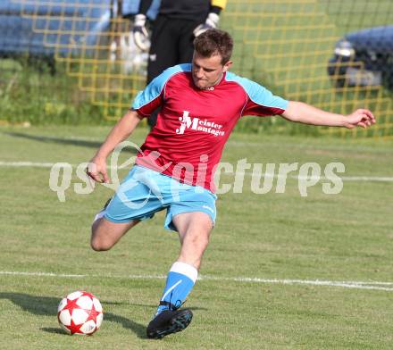 Fussball. 2. Klasse B. Koestenberg gegen Drautal. Haas Alexander (Koestenberg). Koestenberg, 3.6.2012. 
Foto: Kuess
---
pressefotos, pressefotografie, kuess, qs, qspictures, sport, bild, bilder, bilddatenbank