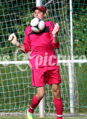 Fussball. 1. Klasse B. Feffernitz gegen Admira Villach. Weghofer Marco (Admira Villach). Feffernitz, 2.6.2012.
Foto: Kuess
---
pressefotos, pressefotografie, kuess, qs, qspictures, sport, bild, bilder, bilddatenbank