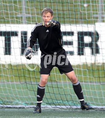 Fussball Kaerntner Liga. Spittal/Drau gegem Drautal. Markus Glaenzer  (Drautal).  Spittal 8.6.2012
Foto: Kuess

---
pressefotos, pressefotografie, kuess, qs, qspictures, sport, bild, bilder, bilddatenbank