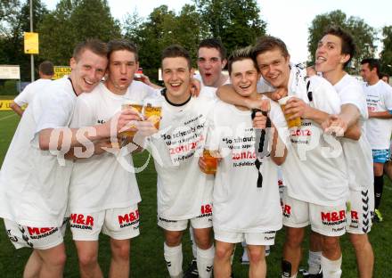 Fussball Kaerntner Liga. ATSV Wolfsberg gegen Feldkirchen SV. Jubel  (Feldkirchen).  Wolfsberg 8.6.2012
Foto: Kuess

---
pressefotos, pressefotografie, kuess, qs, qspictures, sport, bild, bilder, bilddatenbank