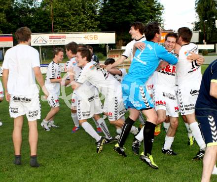 Fussball Kaerntner Liga. ATSV Wolfsberg gegen Feldkirchen SV. Jubel   (Feldkirchen).  Wolfsberg 8.6.2012
Foto: Kuess

---
pressefotos, pressefotografie, kuess, qs, qspictures, sport, bild, bilder, bilddatenbank