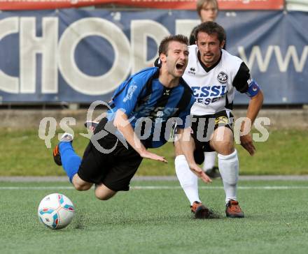 Fussball Kaerntner Liga. Spittal/Drau gegem Drautal. Juergen Pichorner, (Spittal), Stefan Stresch  (Drautal).  Spittal 8.6.2012
Foto: Kuess

---
pressefotos, pressefotografie, kuess, qs, qspictures, sport, bild, bilder, bilddatenbank