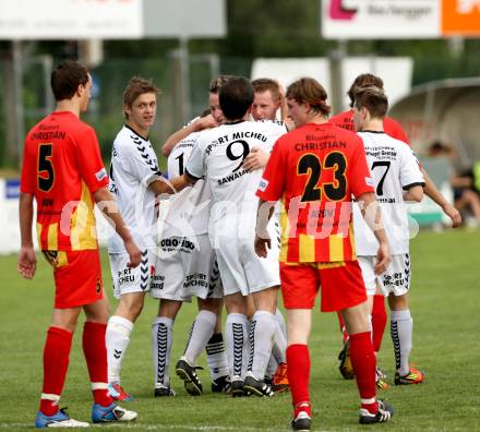 Fussball Kaerntner Liga. ATSV Wolfsberg gegen Feldkirchen SV. Torjubel   (Feldkirchen).  Wolfsberg 8.6.2012
Foto: Kuess

---
pressefotos, pressefotografie, kuess, qs, qspictures, sport, bild, bilder, bilddatenbank