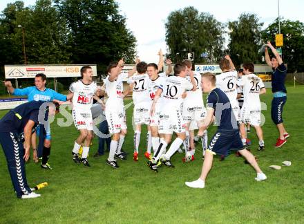 Fussball Kaerntner Liga. ATSV Wolfsberg gegen Feldkirchen SV. Jubel   (Feldkirchen).  Wolfsberg 8.6.2012
Foto: Kuess

---
pressefotos, pressefotografie, kuess, qs, qspictures, sport, bild, bilder, bilddatenbank