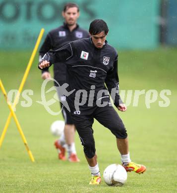 Fussball Bundesliga. Training SK WAC/St. Andrae.  Davide de Paula. St. Andrae, am 12.6.2012.
Foto: Kuess
---
pressefotos, pressefotografie, kuess, qs, qspictures, sport, bild, bilder, bilddatenbank