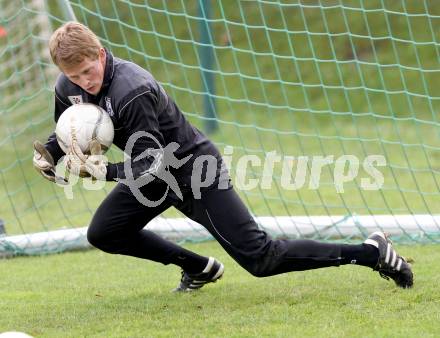 Fussball Bundesliga. Trainingsbeginn SK WAC/St. Andrae. Christian Dobnik. St. Andrae, 12.6.2012.
Foto: Kuess
---
pressefotos, pressefotografie, kuess, qs, qspictures, sport, bild, bilder, bilddatenbank