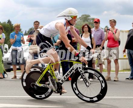 Triathlon 5150 Klagenfurt. Hannes Hempel. Klagenfurt, 10.6.2012.
Foto: Kuess
---
pressefotos, pressefotografie, kuess, qs, qspictures, sport, bild, bilder, bilddatenbank