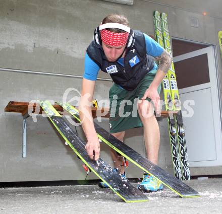 Schi Nordisch. Schispringen. Martin Koch. Villach, 7.6.2012.
Foto: Kuess
---
pressefotos, pressefotografie, kuess, qs, qspictures, sport, bild, bilder, bilddatenbank