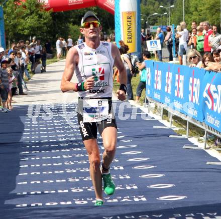 Triathlon 5150 Klagenfurt. Hannes Hempel. Klagenfurt, 10.6.2012.
Foto: Kuess
---
pressefotos, pressefotografie, kuess, qs, qspictures, sport, bild, bilder, bilddatenbank