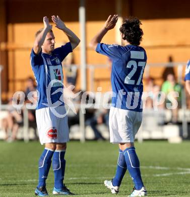Fussball. Freundschaftsspiel. WAC/St. Andrae gegen SK Austria Klagenfurt. Torjubel Manuel Kerhe, Michele Polverino (WAC). Klagenfurt, 16.6.2012.
Foto: Kuess

---
pressefotos, pressefotografie, kuess, qs, qspictures, sport, bild, bilder, bilddatenbank