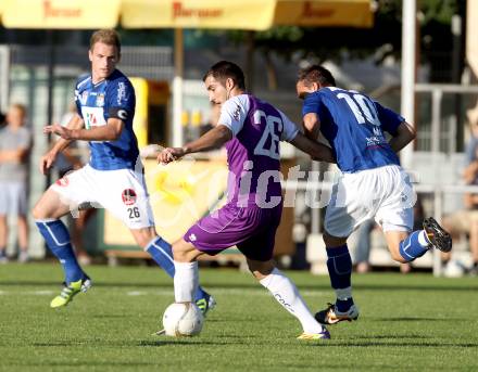 Fussball. Freundschaftsspiel. WAC/St. Andrae gegen SK Austria Klagenfurt. Michael Sollbauer, Michael Liendl (WAC), Rexhe Bytyci (Klagenfurt). Klagenfurt, 16.6.2012.
Foto: Kuess

---
pressefotos, pressefotografie, kuess, qs, qspictures, sport, bild, bilder, bilddatenbank