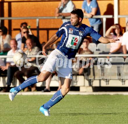 Fussball. Freundschaftsspiel. WAC/St. Andrae gegen SK Austria Klagenfurt. Ruben Rivera (WAC). Klagenfurt, 16.6.2012.
Foto: Kuess

---
pressefotos, pressefotografie, kuess, qs, qspictures, sport, bild, bilder, bilddatenbank