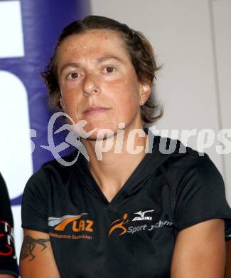 Ironman Austria 2012. Pressekonferenz. Nicole Woysch. Klagenfurt, 29.6.2012.
Foto: Kuess
---
pressefotos, pressefotografie, kuess, qs, qspictures, sport, bild, bilder, bilddatenbank