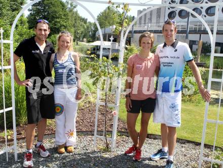 Ironman Austria 2012. Pressekonferenz. Faris Al-Sultan, Simone Helfenschneider-Ofner, Linsey Corbin, Markus Fachbach. Klagenfurt, 29.6.2012.
Foto: Kuess
---
pressefotos, pressefotografie, kuess, qs, qspictures, sport, bild, bilder, bilddatenbank