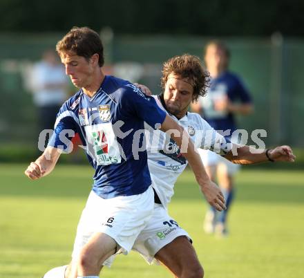 Fussball Testspiel. RZ Pellets WAC gegen VSV. Christian Falk (WAC), Michael Kirisits (VSV). Woelfnitz, am 29.6.2012.
Foto: Kuess
---
pressefotos, pressefotografie, kuess, qs, qspictures, sport, bild, bilder, bilddatenbank