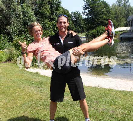 Ironman Austria 2012. Pressekonferenz. Faris Al-Sultan, Linsey Corbin. Klagenfurt, 29.6.2012.
Foto: Kuess
---
pressefotos, pressefotografie, kuess, qs, qspictures, sport, bild, bilder, bilddatenbank