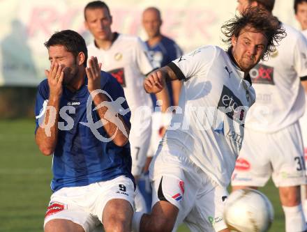 Fussball Testspiel. RZ Pellets WAC gegen VSV.  Ruben Rivera (WAC), Michael Kirisits (VSV). Woelfnitz, am 29.6.2012.
Foto: Kuess
---
pressefotos, pressefotografie, kuess, qs, qspictures, sport, bild, bilder, bilddatenbank