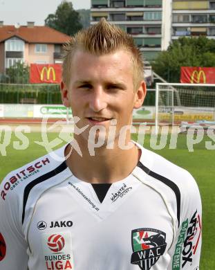 Fussball. Bundesliga. WAC. Mannschaftsfototermin. Portraits. Manuel Kerhe. Wolfsberg, 2.7.2012.
Foto: Kuess
---
pressefotos, pressefotografie, kuess, qs, qspictures, sport, bild, bilder, bilddatenbank