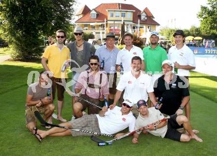 Lederhosengolfturnier. Christian Riegler (Hirter), Thomas Raffl, Ewald Opetnik (Heimatwerk), Bernhard Sussitz, Peter Floriantschitsch (VSV), Patrick Harand, Hermann Schnitzler (Hirter), Michael Schiechl (Red Bull Salzburg), Gregor Hager, Christian Mayer, Johannes Kirisits (KAC), Markus Kerschbaumer (VSV). Klopeinersee, am 7.7.2012.
Foto: Kuess
---
pressefotos, pressefotografie, kuess, qs, qspictures, sport, bild, bilder, bilddatenbank