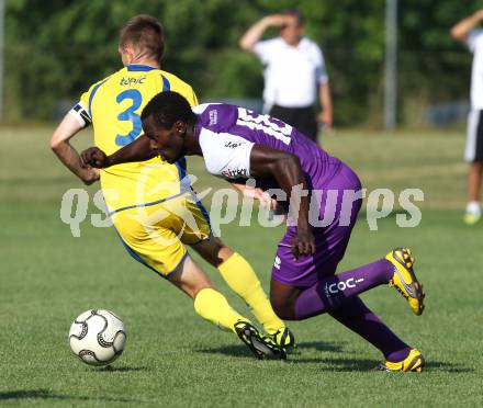 Fussball Testspiel. SK Austria Klagenfurt gegen Domzale. Thierry Fidjeu Tazemeta (Austria). Schiefling, am 8.7.2012.
Foto: Kuess
---
pressefotos, pressefotografie, kuess, qs, qspictures, sport, bild, bilder, bilddatenbank