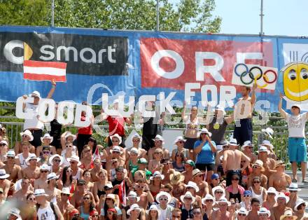 Beachvolleyball Grand Slam. Fans. Klagenfurt, 20.7.2012
Foto: Kuess

---
pressefotos, pressefotografie, kuess, qs, qspictures, sport, bild, bilder, bilddatenbank