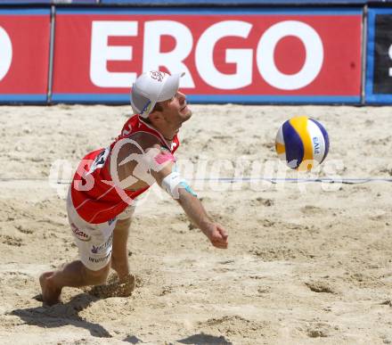 Beachvolleyball Grand Slam. HUBER Alexander Xandi (AUT). Klagenfurt, 20.7.2012
Foto: Kuess

---
pressefotos, pressefotografie, kuess, qs, qspictures, sport, bild, bilder, bilddatenbank