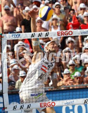 Beachvolleyball Grand Slam. HUBER Alexander Xandi (AUT). Klagenfurt, 20.7.2012
Foto: Kuess

---
pressefotos, pressefotografie, kuess, qs, qspictures, sport, bild, bilder, bilddatenbank