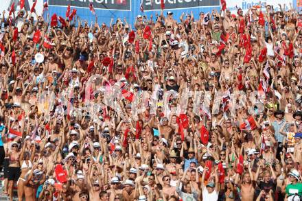Beachvolleyball Grand Slam. Fans. Klagenfurt, 20.7.2012
Foto: Kuess

---
pressefotos, pressefotografie, kuess, qs, qspictures, sport, bild, bilder, bilddatenbank