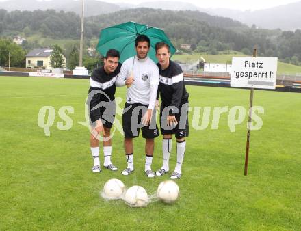 Fussball. Bundesliga. RZ Pellets WAC. Spielabsage wegen Unbespielbarkeit des Platzes. Test Roland Putsche, Sandro Zakany, Mario Kroepfl. Wolfsberg, 21.7.2012. 
Foto: Kuess

---
pressefotos, pressefotografie, kuess, qs, qspictures, sport, bild, bilder, bilddatenbank