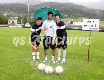 Fussball. Bundesliga. RZ Pellets WAC. Spielabsage wegen Unbespielbarkeit des Platzes. Test Roland Putsche, Sandro Zakany, Mario Kroepfl. Wolfsberg, 21.7.2012. 
Foto: Kuess

---
pressefotos, pressefotografie, kuess, qs, qspictures, sport, bild, bilder, bilddatenbank