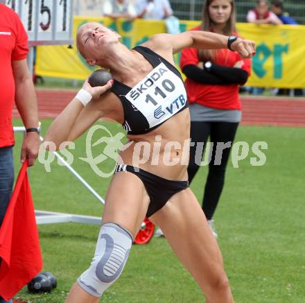 Leichtathletik. Oesterreichische Meisterschaften.  Kugelstossen. Stefanie Waldkircher. KLagenfurt, am 22.7.2012.
Foto: Kuess
---
pressefotos, pressefotografie, kuess, qs, qspictures, sport, bild, bilder, bilddatenbank