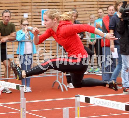Leichtathletik. Oesterreichische Meisterschaften.  100 Meter Huerden Frauen. Beate Schrott. KLagenfurt, am 22.7.2012.
Foto: Kuess
---
pressefotos, pressefotografie, kuess, qs, qspictures, sport, bild, bilder, bilddatenbank
