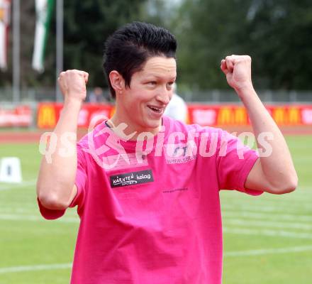 Leichtathletik. Oesterreichische Meisterschaften.  Kugelstossen. Veronika Watzek. KLagenfurt, am 22.7.2012.
Foto: Kuess
---
pressefotos, pressefotografie, kuess, qs, qspictures, sport, bild, bilder, bilddatenbank