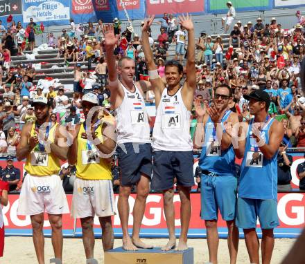 Beachvolleyball Grand Slam. MARCIO Marcio, PEDRO SALGADO Pedro (BRA), NUMMERDOR Reinder, SCHUIL Richard, (NED), GIBB Jake, ROSENTHAL Sean (USA). Klagenfurt, 22.7.2012
Foto: Kuess

---
pressefotos, pressefotografie, kuess, qs, qspictures, sport, bild, bilder, bilddatenbank