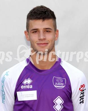 Fussball. Regionalliga. SK Austria Klagenfurt. Mannschaftsfototermin.   Portrait.  Lumbardh Salihu. Klagenfurt, 26.7.2012.
Foto: Kuess
---
pressefotos, pressefotografie, kuess, qs, qspictures, sport, bild, bilder, bilddatenbank