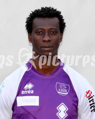 Fussball. Regionalliga. SK Austria Klagenfurt. Mannschaftsfototermin.   Portrait. Eric Akoto . Klagenfurt, 26.7.2012.
Foto: Kuess
---
pressefotos, pressefotografie, kuess, qs, qspictures, sport, bild, bilder, bilddatenbank