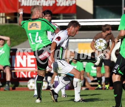 Fussball Freundschaftsspiel. Voelkermarkt gegen RZ Pellets WAC.  Alexander Karner,  (Voelkermarkt), Gernot Messner (WAC). Voelkermarkt, am 31.7.2012.
Foto: Kuess

---
pressefotos, pressefotografie, kuess, qs, qspictures, sport, bild, bilder, bilddatenbank