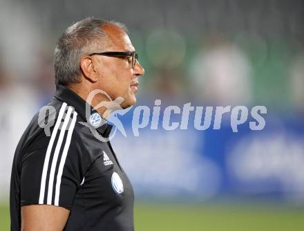 Fussball Testspiel. RZ Pellets WAC gegen VfL Wolfsburg. Trainer Felix Magath (Wolfsburg). Wolfsberg, 7.8.2012.
Foto: Kuess
---
pressefotos, pressefotografie, kuess, qs, qspictures, sport, bild, bilder, bilddatenbank