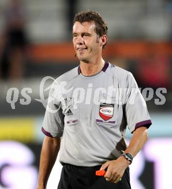 Fussball Testspiel. RZ Pellets WAC gegen VfL Wolfsburg. Schiedsrichter Manfred Krassnitzer. Wolfsberg, 7.8.2012.
Foto: Kuess
---
pressefotos, pressefotografie, kuess, qs, qspictures, sport, bild, bilder, bilddatenbank