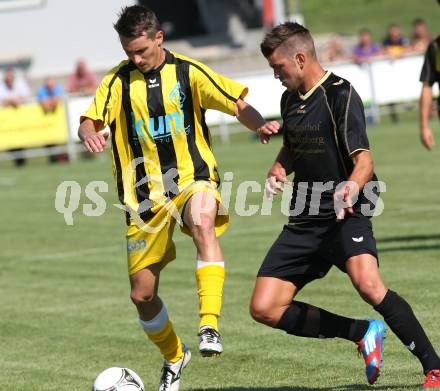 Fussball Kaerntner Liga. Koettmannsdorf gegen Drautal. Globotschnig Daniel,  (Koettmannsdorf),   Sandriesser Rudolf,  (Drautal). Koettmannsdorf, am 12.8.2012.
Foto: Kuess

---
pressefotos, pressefotografie, kuess, qs, qspictures, sport, bild, bilder, bilddatenbank
