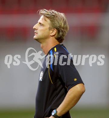 Fussball Regionalliga. SK Austria Klagenfurt gegen Sturm Graz Amateure. Trainer Markus Schopp (Graz). Klagenfurt, 10.8.2012.
Foto: Kuess
---
pressefotos, pressefotografie, kuess, qs, qspictures, sport, bild, bilder, bilddatenbank