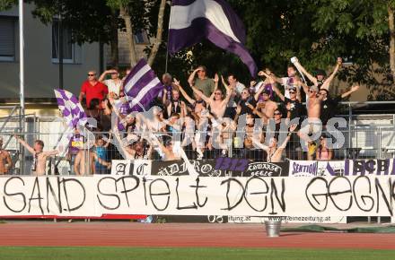Fussball Regionalliga. VSV gegen SK Austria Klagenfurt. Fans (Austria Klagenfurt). Villach, 24.8.2012.
Foto: Kuess
---
pressefotos, pressefotografie, kuess, qs, qspictures, sport, bild, bilder, bilddatenbank